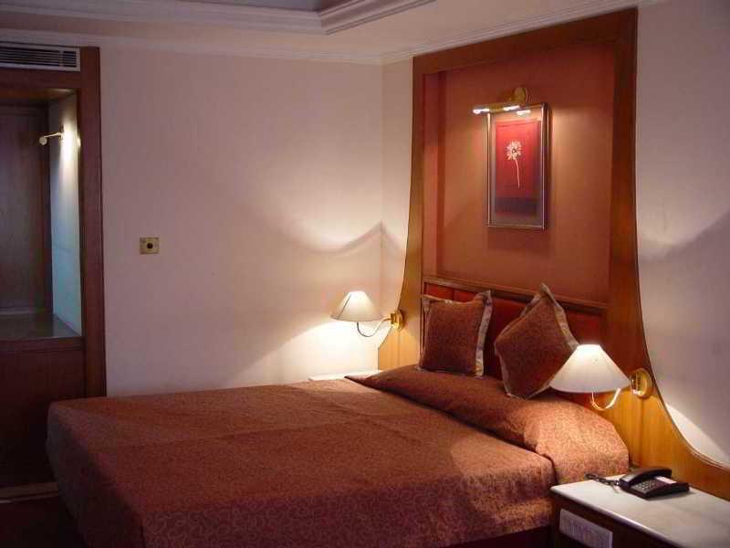 Hotel Maurya Bangalore Eksteriør bilde