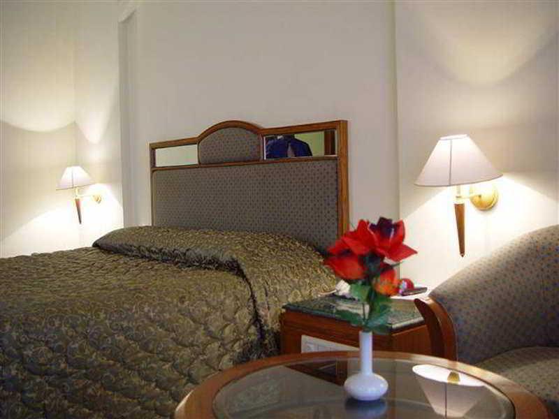 Hotel Maurya Bangalore Eksteriør bilde