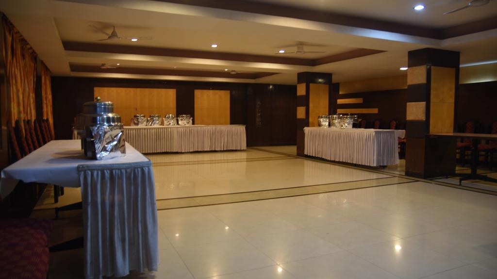 Hotel Maurya Bangalore Eksteriør bilde