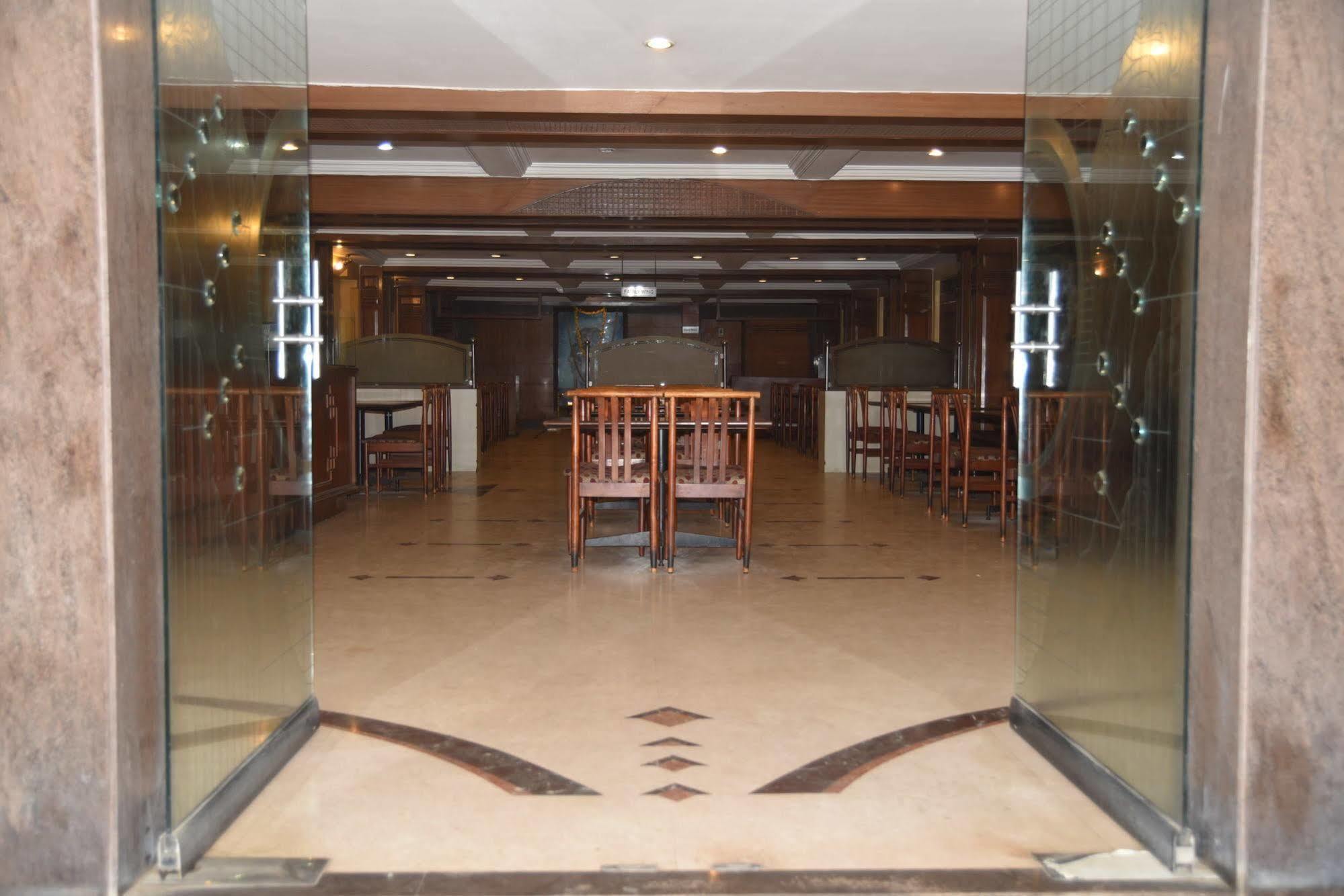 Hotel Maurya Bangalore Eksteriør bilde