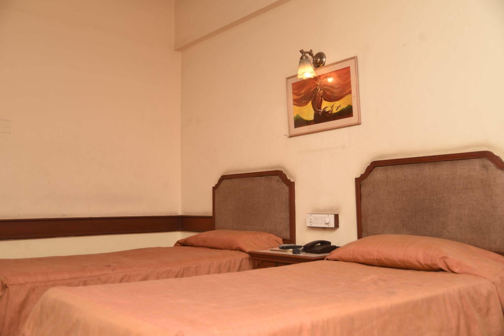 Hotel Maurya Bangalore Eksteriør bilde
