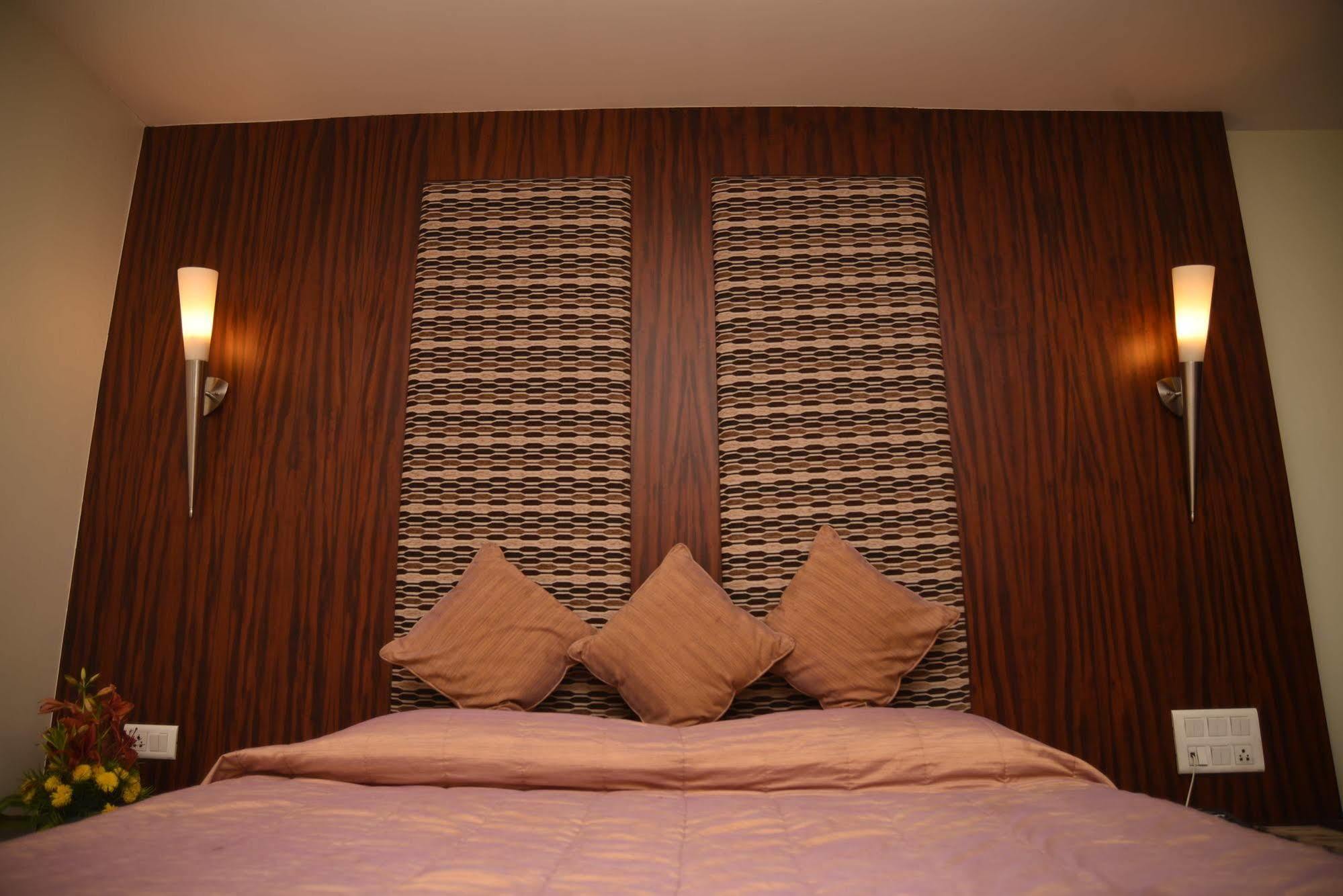 Hotel Maurya Bangalore Eksteriør bilde