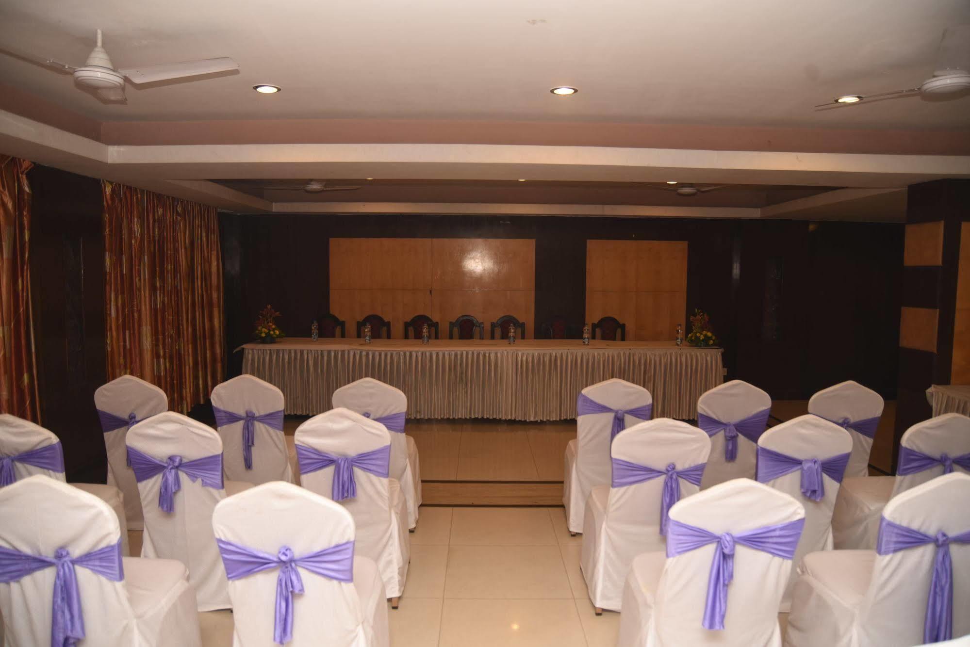 Hotel Maurya Bangalore Eksteriør bilde