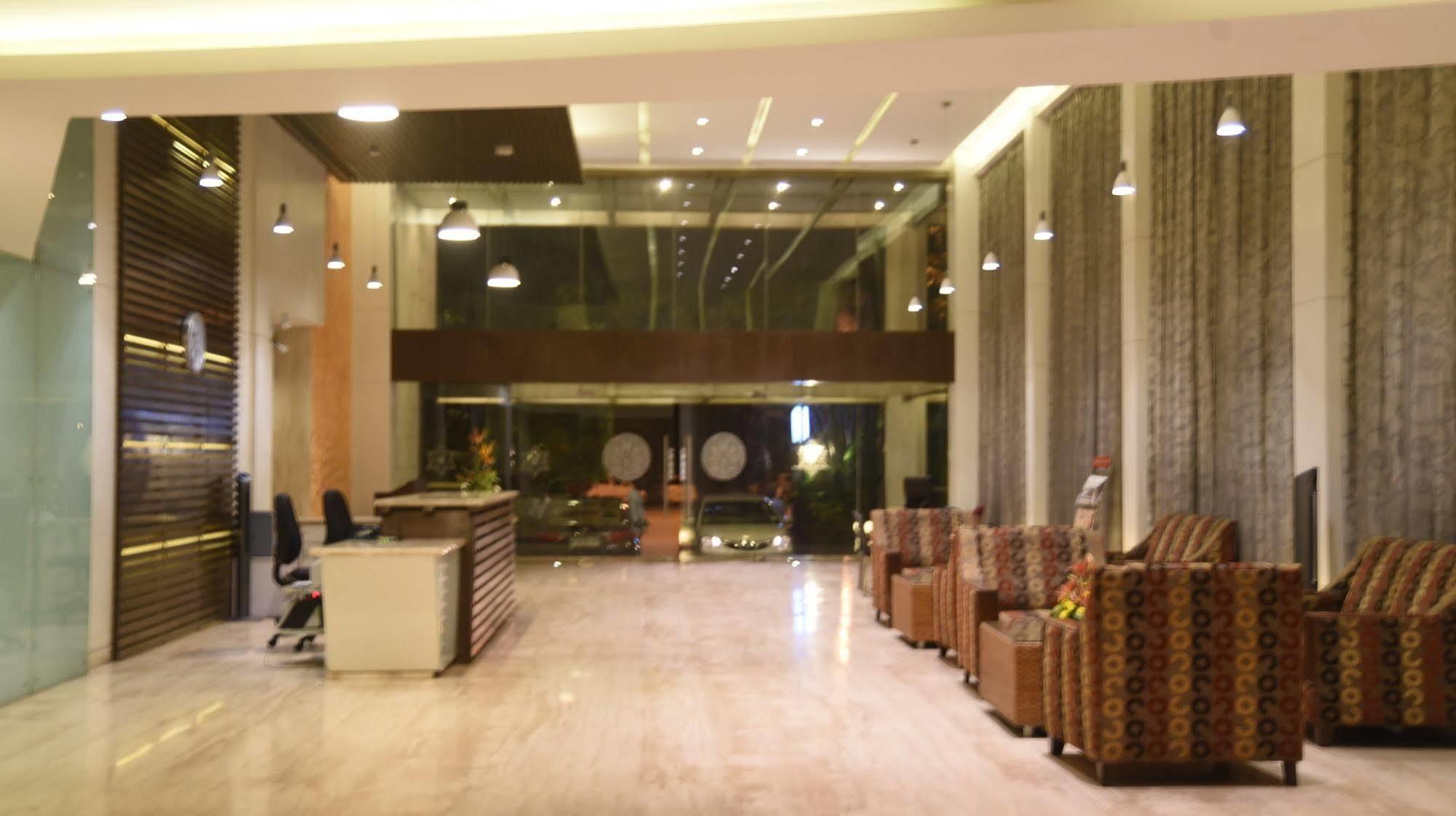Hotel Maurya Bangalore Eksteriør bilde