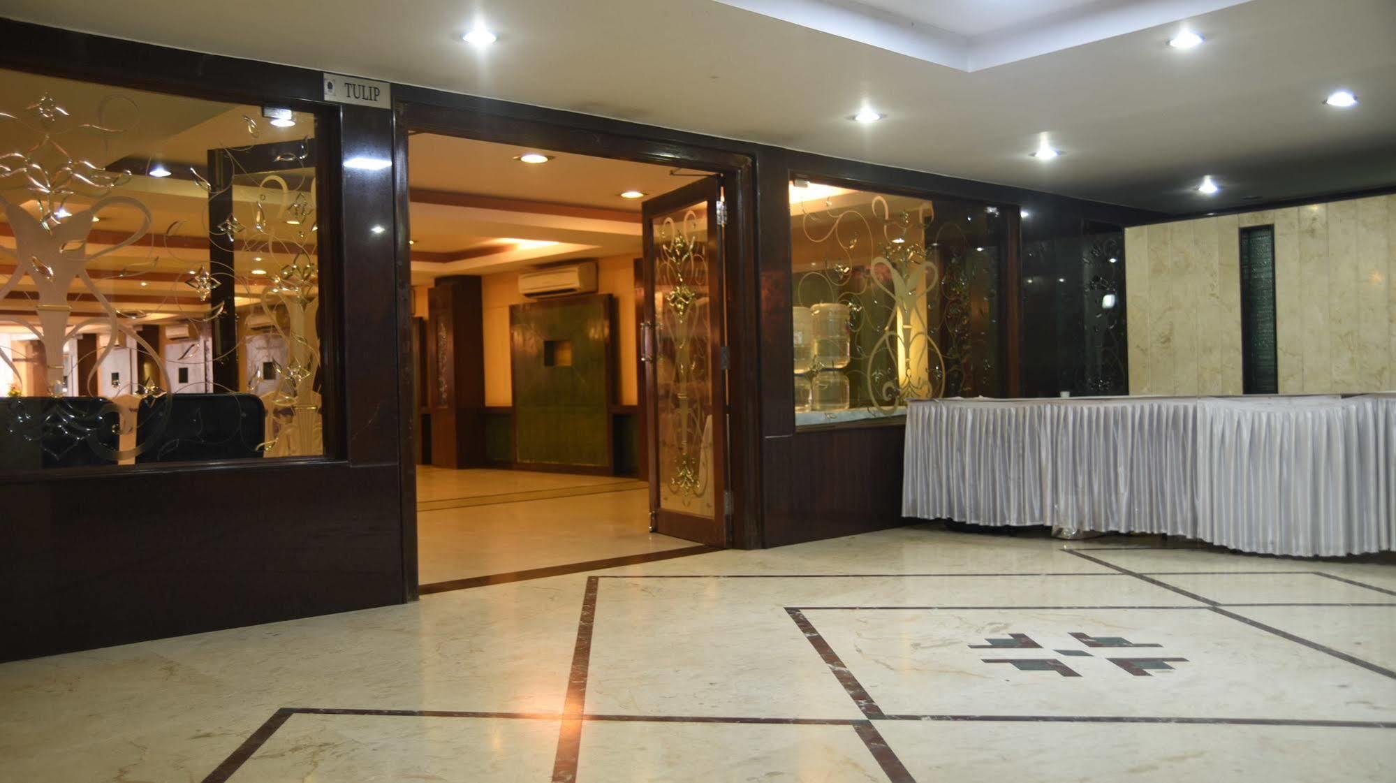 Hotel Maurya Bangalore Eksteriør bilde