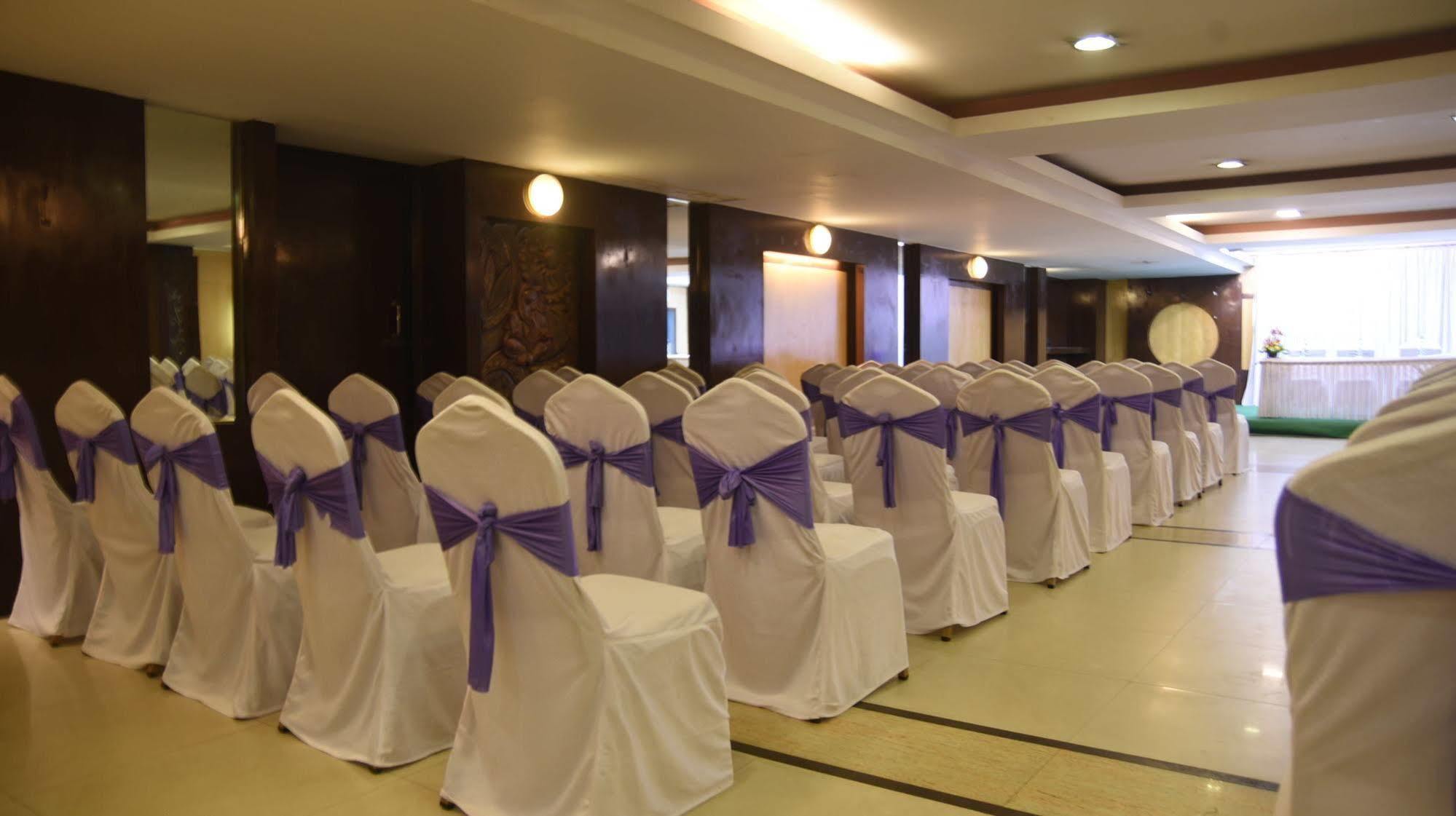 Hotel Maurya Bangalore Eksteriør bilde