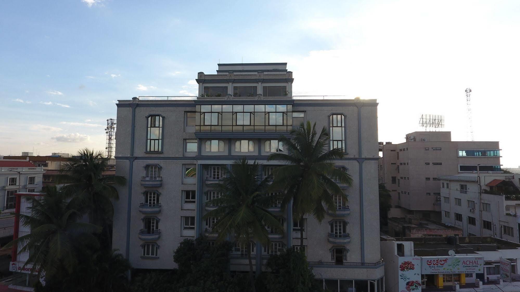 Hotel Maurya Bangalore Eksteriør bilde